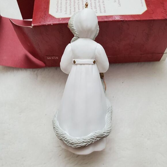 Hallmark 1997 Kolyada Christmas Visitors Collectors Series Keepsake Ornament. - Picture 8 of 10